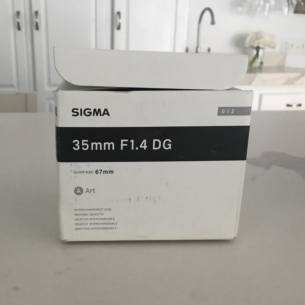 Sigma 35mm 1.4 Art lens DSLR Cannon